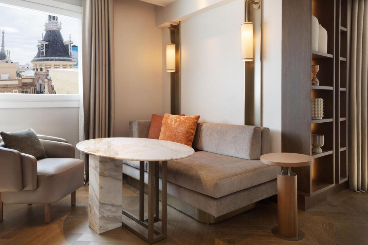Jw Marriott Hotel Madrid Buitenkant foto