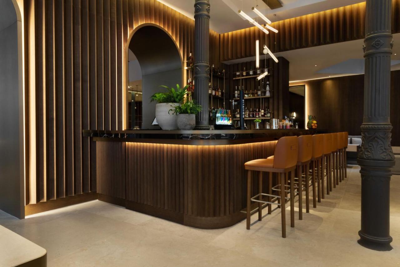 Jw Marriott Hotel Madrid Buitenkant foto