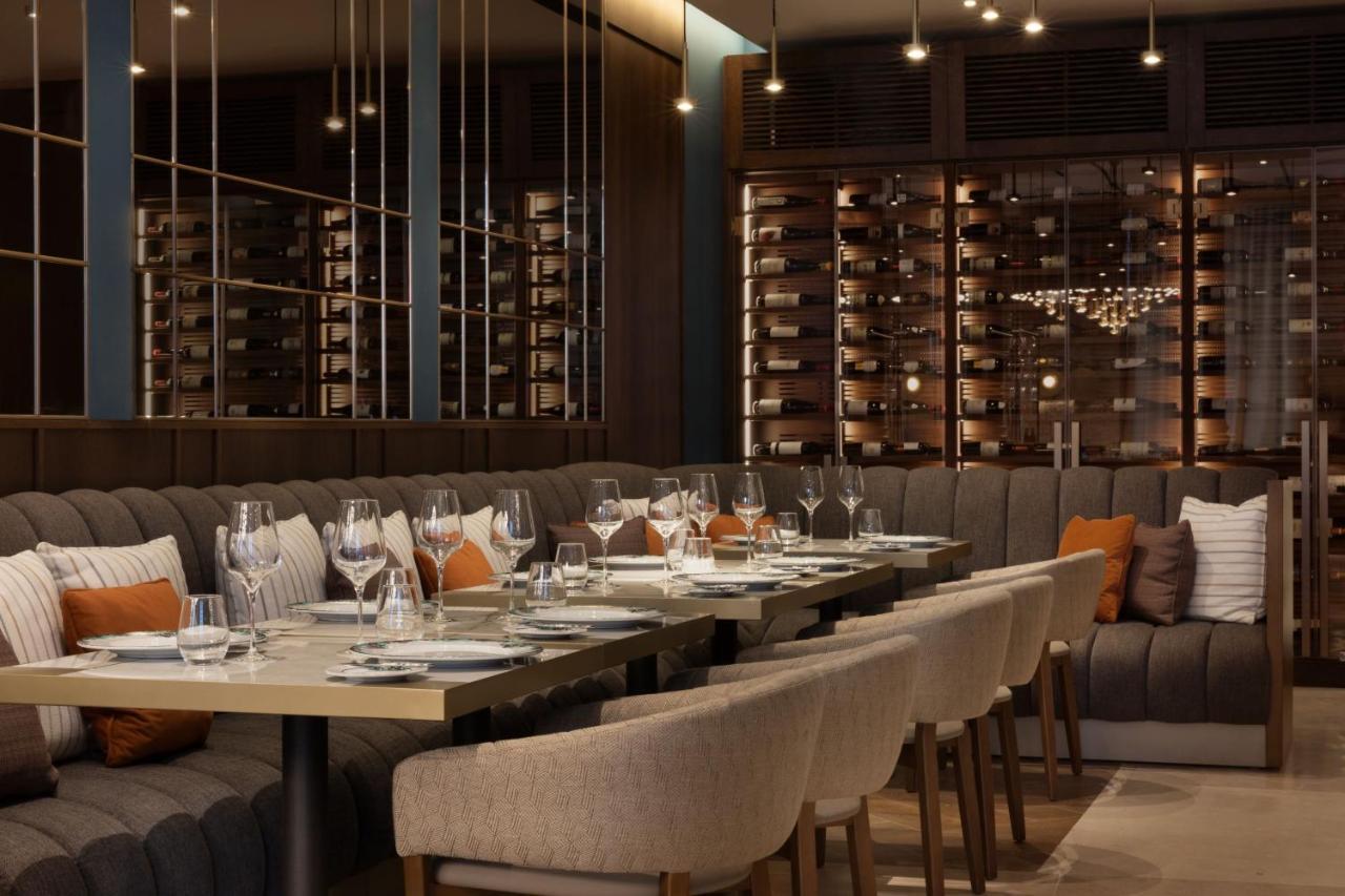 Jw Marriott Hotel Madrid Buitenkant foto