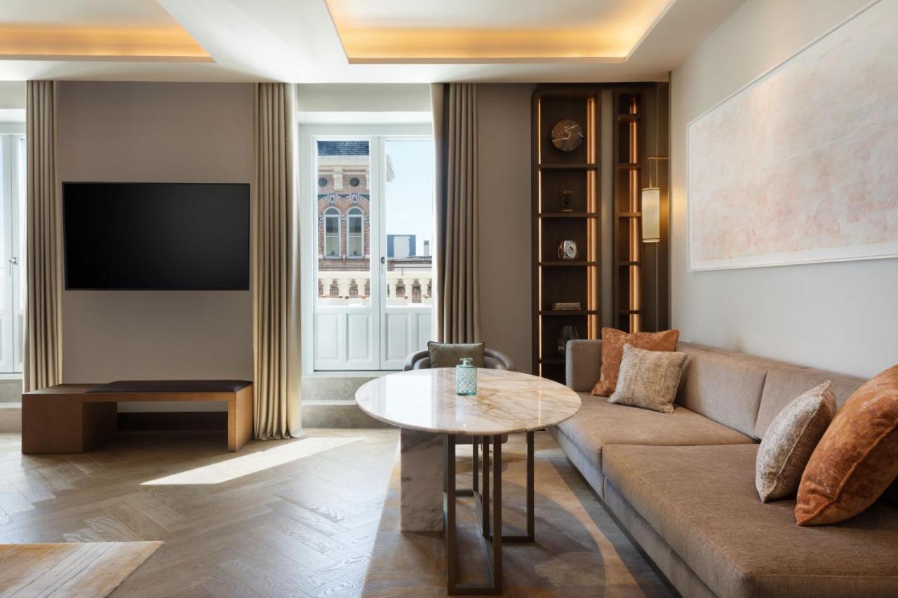Jw Marriott Hotel Madrid Buitenkant foto